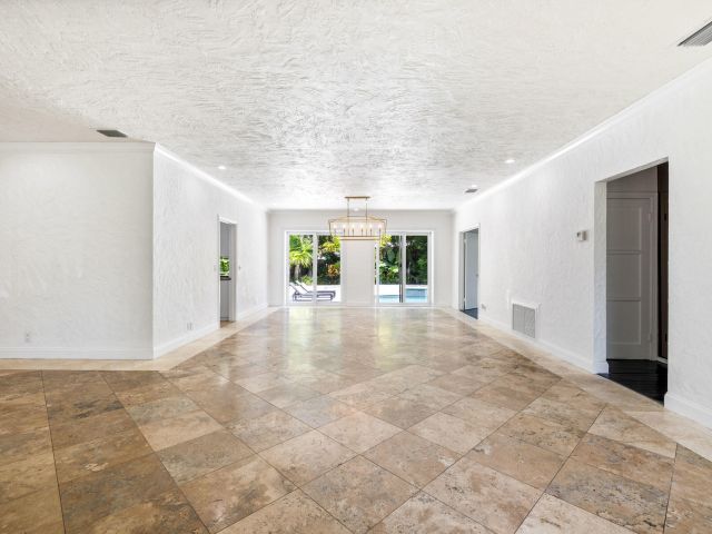 Дом в аренду по адресу 247 Plymouth Road - фото 6506387