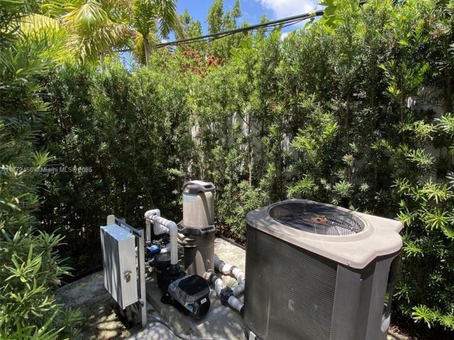 Продажа дома по адресу 343 S 190th St - фото 6537346