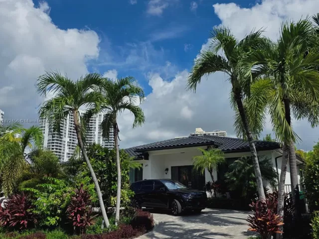 Продажа дома по адресу 343 S 190th St - фото 6537359