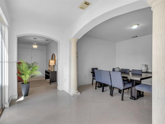 Продажа дома по адресу 8467 NW 110th Pl - фото 7433103