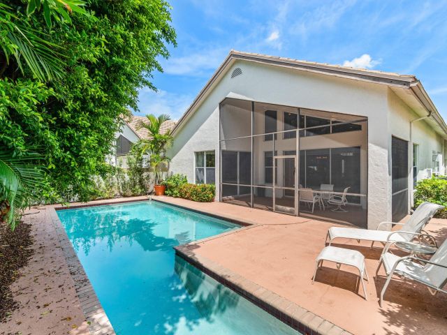 Дом в аренду по адресу 2082 NW 56th Street - фото 6503564