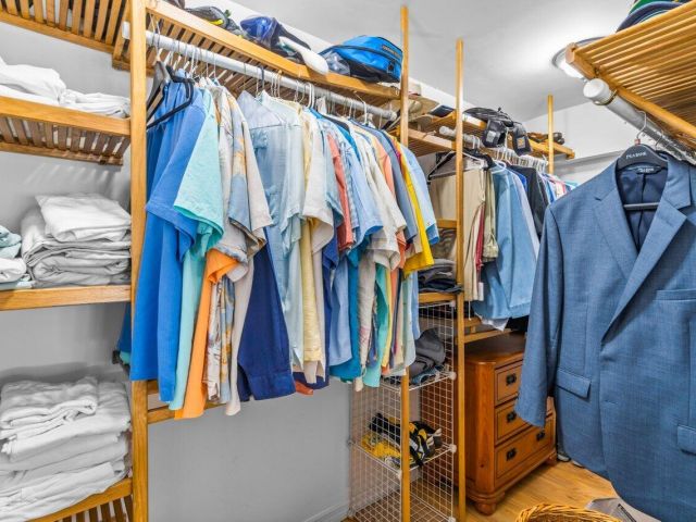 Продажа дома по адресу 451 NE 25th Terrace - фото 6537700