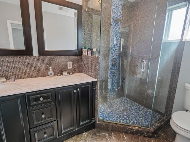 Продажа дома по адресу 257 SW 5th Street - фото 6503721