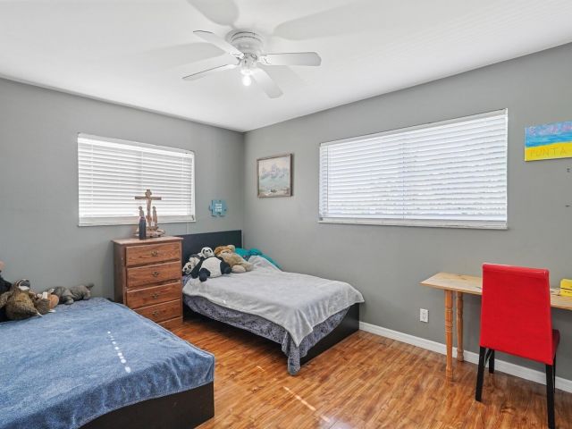 Продажа дома по адресу 257 SW 5th Street - фото 6503725