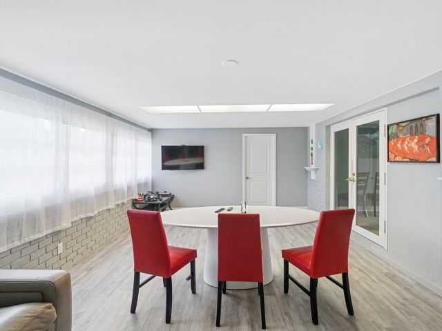 Продажа дома по адресу 257 SW 5th Street - фото 6503728