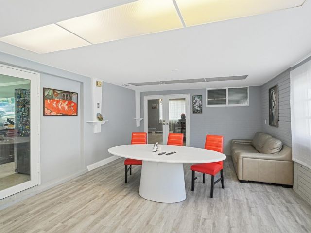 Продажа дома по адресу 257 SW 5th Street - фото 6503729