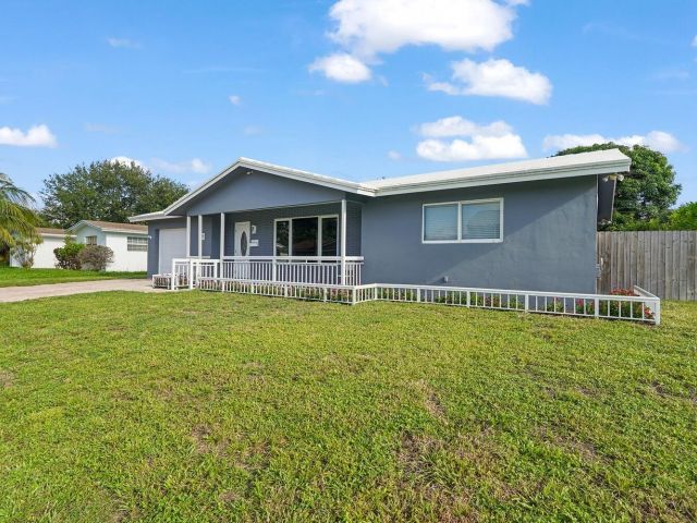 Продажа дома по адресу 257 SW 5th Street - фото 6503739