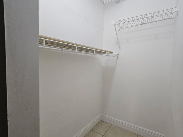 Дом в аренду по адресу 297 NW 1 Avenue NW - фото 6549260