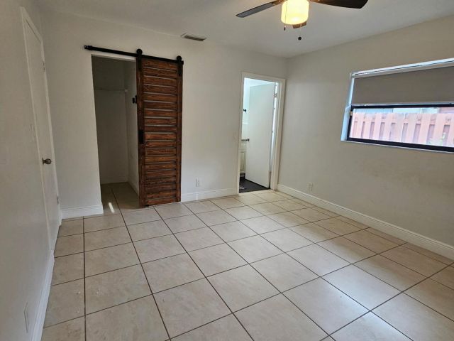 Дом в аренду по адресу 297 NW 1 Avenue NW - фото 6549265