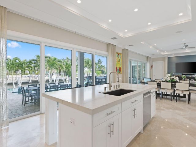 Продажа дома по адресу 917 Tropic Boulevard - фото 6513529