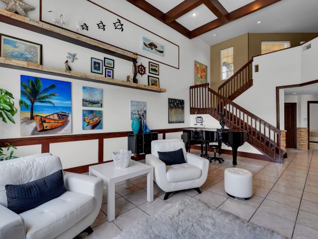 Дом в аренду по адресу 6362 Brava Way - фото 6514381