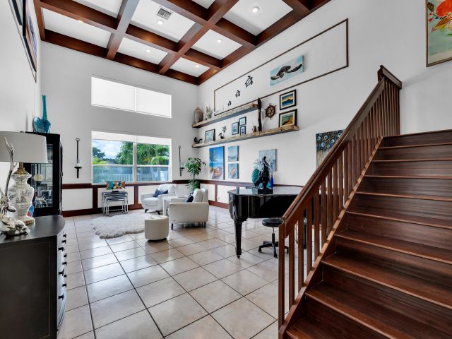 Дом в аренду по адресу 6362 Brava Way - фото 6514383