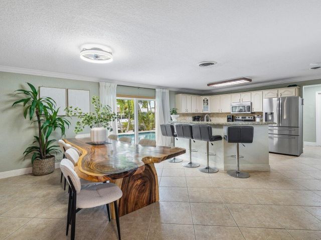 Продажа дома по адресу 401 SE 14th Avenue - фото 6510878