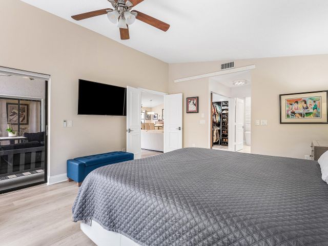 Продажа дома по адресу 21380 Bridge View Drive - фото 6503635