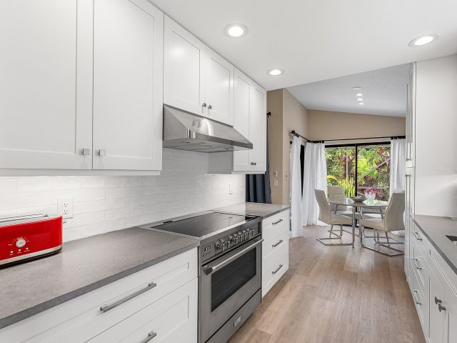 Продажа дома по адресу 21380 Bridge View Drive - фото 6503646