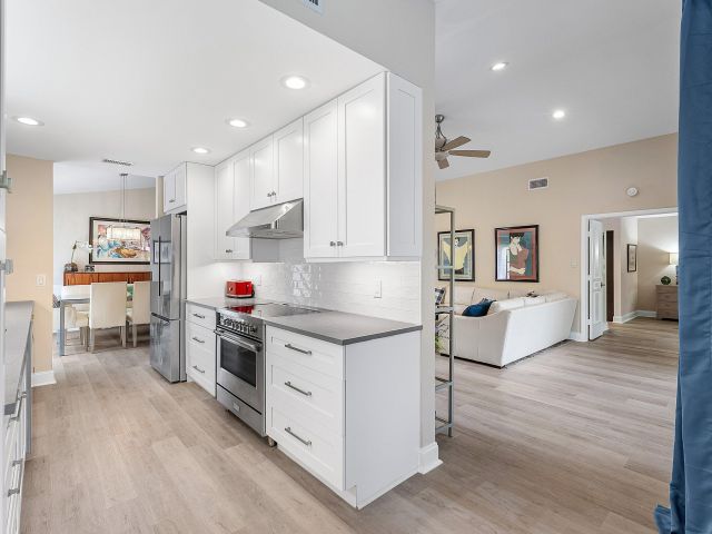 Продажа дома по адресу 21380 Bridge View Drive - фото 6503649