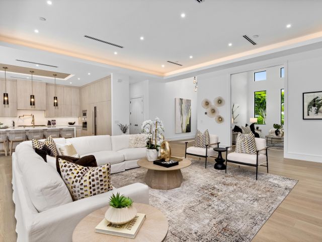 Продажа дома по адресу 212 NW 18th Street - фото 6532722