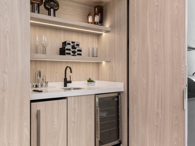 Продажа дома по адресу 212 NW 18th Street - фото 6532725