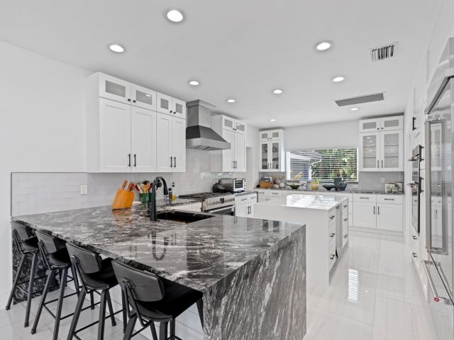 Продажа дома по адресу 2701 Tecumseh Drive - фото 6513995