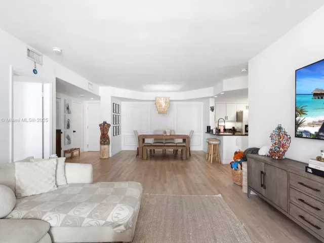 Продажа квартиры #1106 - фото 6788139