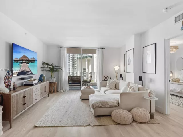 Продажа квартиры #1106 - фото 6788141