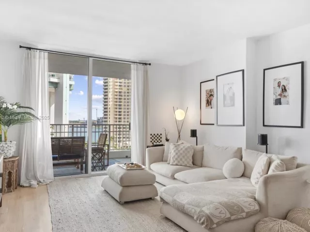 Продажа квартиры #1106 - фото 6788143