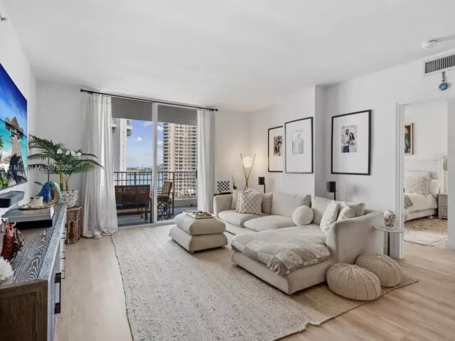 Продажа квартиры #1106 - фото 6788144