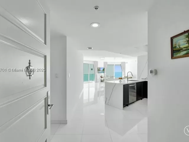 Продажа квартиры #1-1606 - фото 9009345
