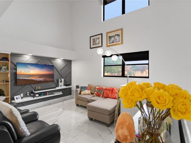 Продажа дома по адресу 949 SW 113th Ter - фото 7430352