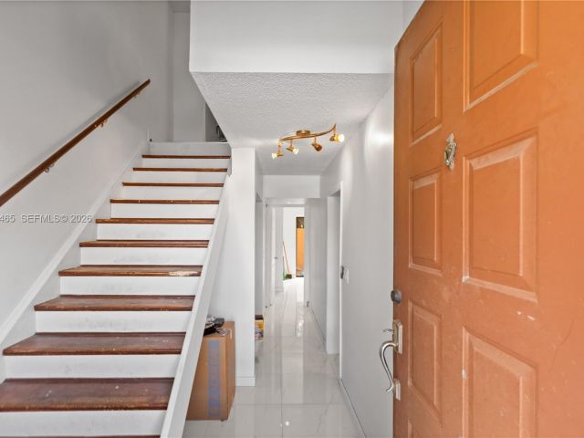 Продажа дома по адресу 949 SW 113th Ter - фото 7430355