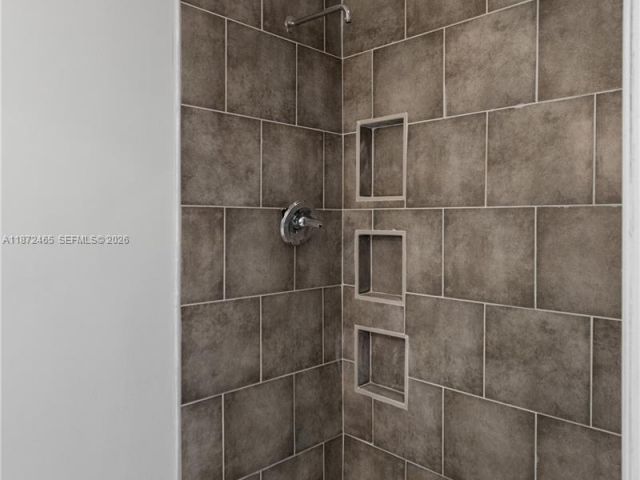 Продажа дома по адресу 949 SW 113th Ter - фото 7430372