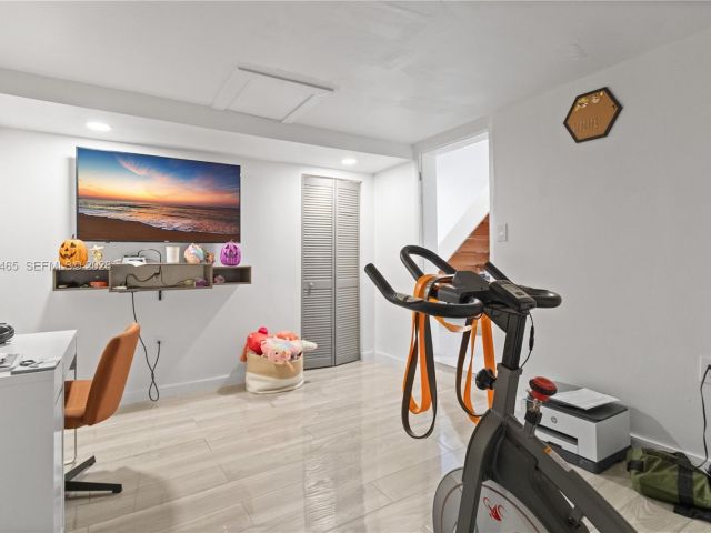 Продажа дома по адресу 949 SW 113th Ter - фото 7430374