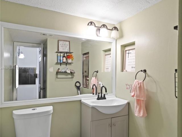 Продажа дома по адресу 949 SW 113th Ter - фото 7430378