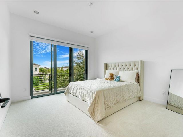 Дом в аренду по адресу 9093 Chauvet Way - фото 6514220