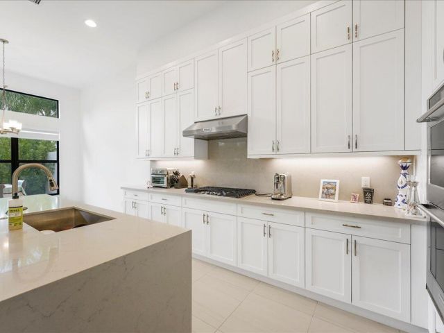 Дом в аренду по адресу 9093 Chauvet Way - фото 6514231