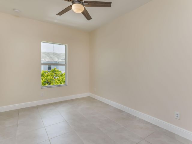 Дом в аренду по адресу 1857 Spoonbill Court - фото 6510471