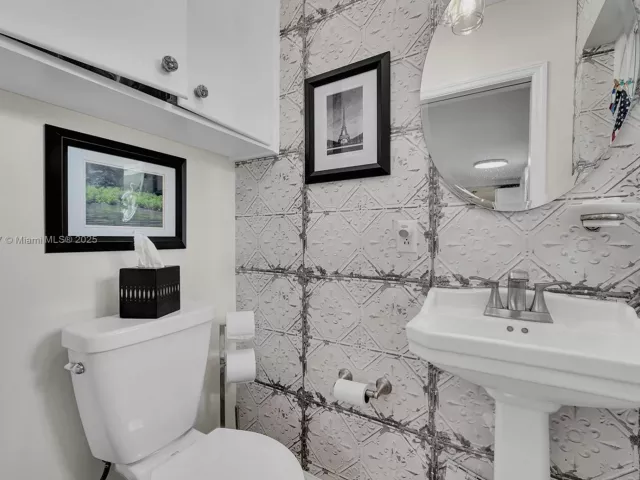 Продажа дома по адресу 1431 S Ocean Blvd #11 - фото 6544961