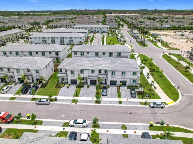 Продажа дома по адресу 716 SE 14th St - фото 7511170