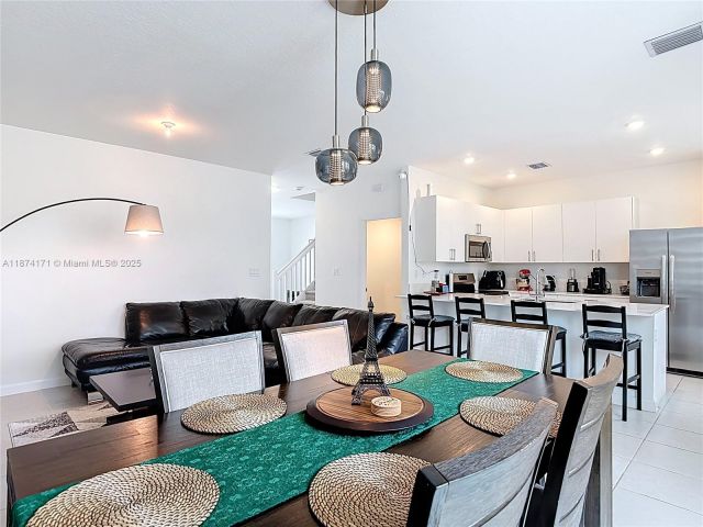 Продажа дома по адресу 716 SE 14th St - фото 7511197