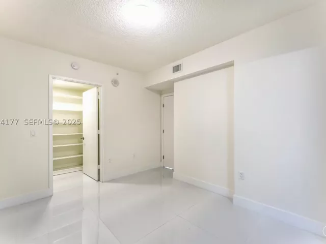 Продажа квартиры #4-803 - фото 9060666