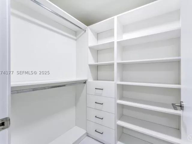 Продажа квартиры #4-803 - фото 9060667