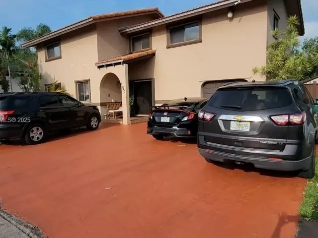Продажа дома по адресу 11060 SW 143rd Pl - фото 6582118