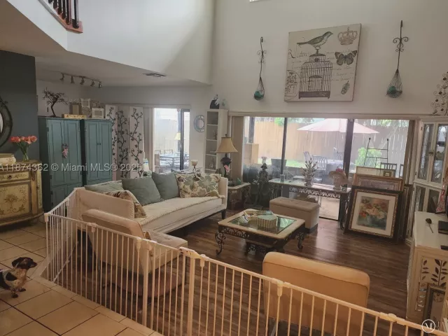 Продажа дома по адресу 11060 SW 143rd Pl - фото 9062581