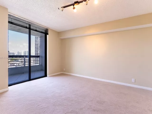 Квартира в аренду номер2207 - фото 6514907