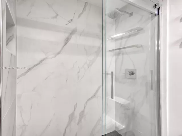 Продажа квартиры #1512 - фото 6515855