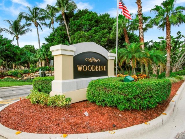 Дом в аренду по адресу 6047 Seminole Gardens Circle 6047 - фото 6516270