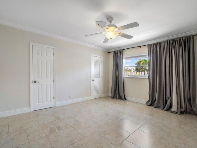 Продажа дома по адресу 1525 SE 6th Street - фото 6514882