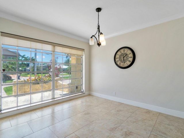 Продажа дома по адресу 1525 SE 6th Street - фото 6514894