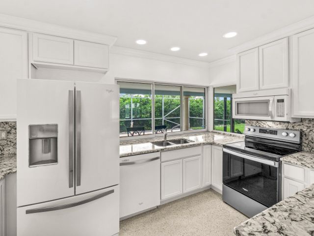 Продажа дома по адресу 671 Juneberry Court - фото 6534475