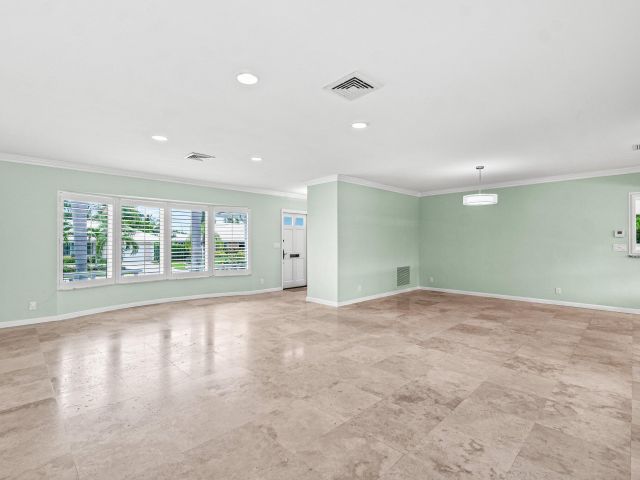 Продажа дома по адресу 671 Juneberry Court - фото 6534482